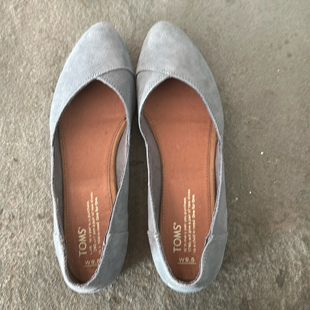 Grey Suede flats